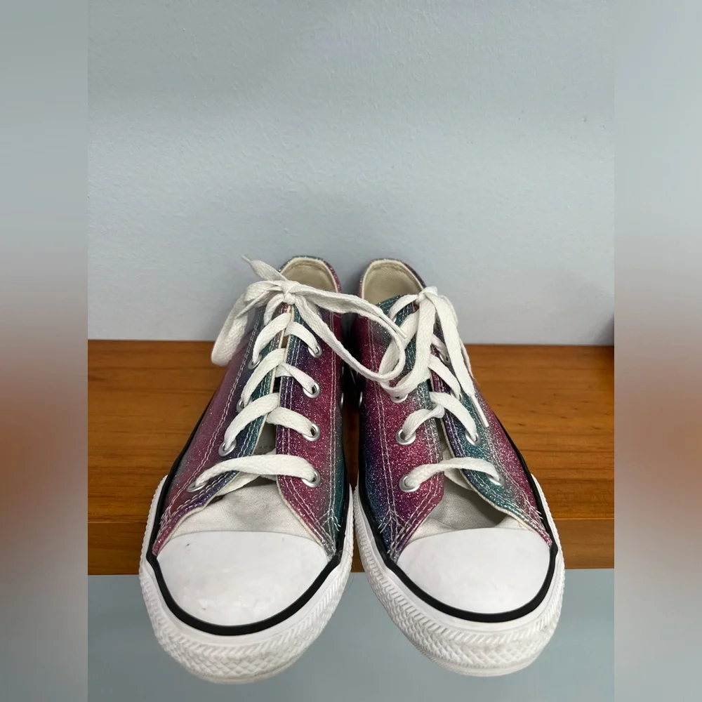 CONVERSE Chuck Taylor All Star Glitter Drip Low Top Sneakers Girls SZ 3 PreLoved